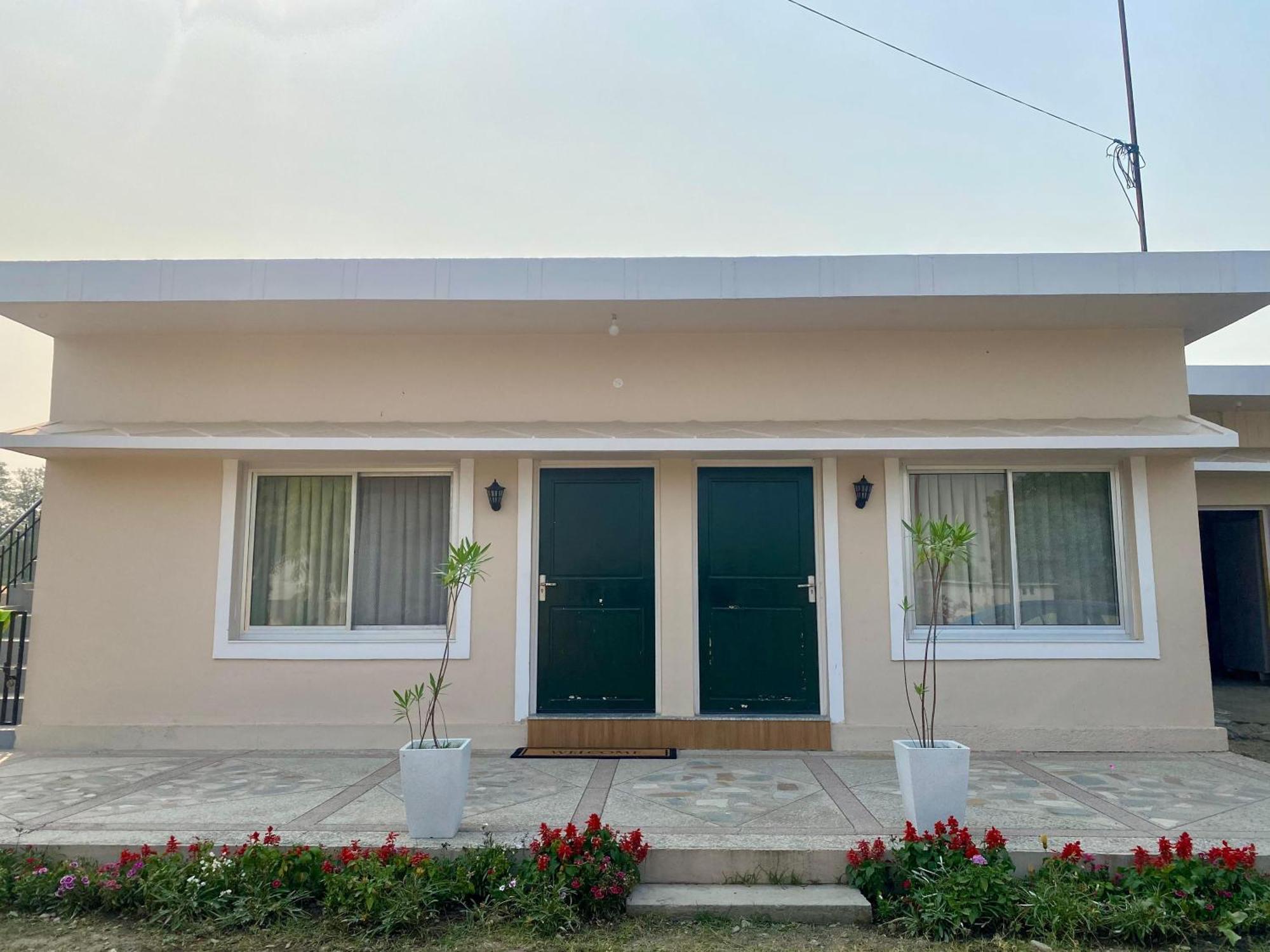 The Bougainvillea Cottage Farmstay Near Dehradun , 2 Bedroom Private Cottage Next To Fields And Orchards With Hill Views Luaran gambar