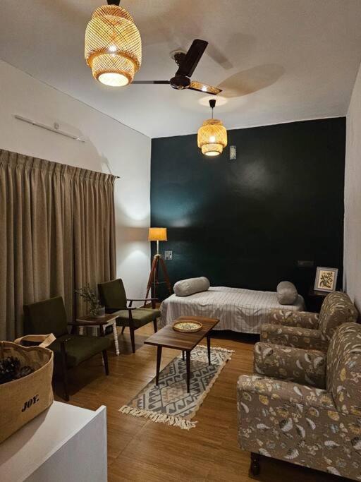 The Bougainvillea Cottage Farmstay Near Dehradun , 2 Bedroom Private Cottage Next To Fields And Orchards With Hill Views Luaran gambar